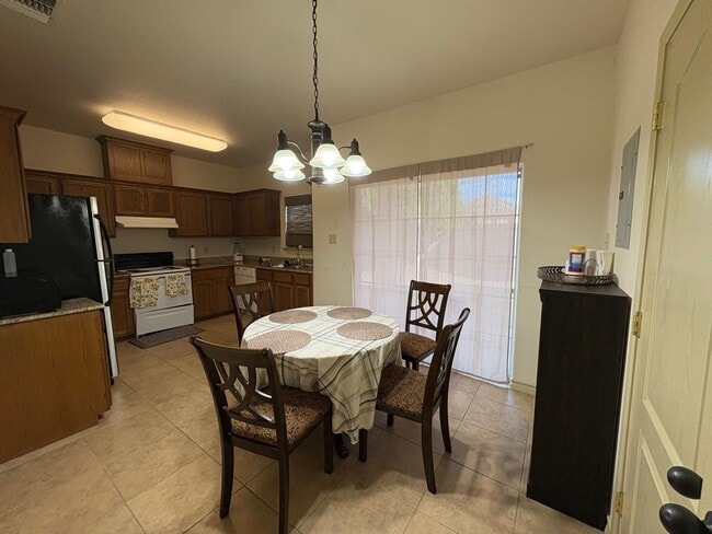 Photo - 10706 International Blvd Unidad 105