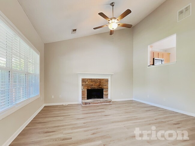 Photo - 103 Fairfax Dr