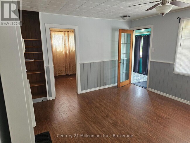 Photo - 475 Hurontario St