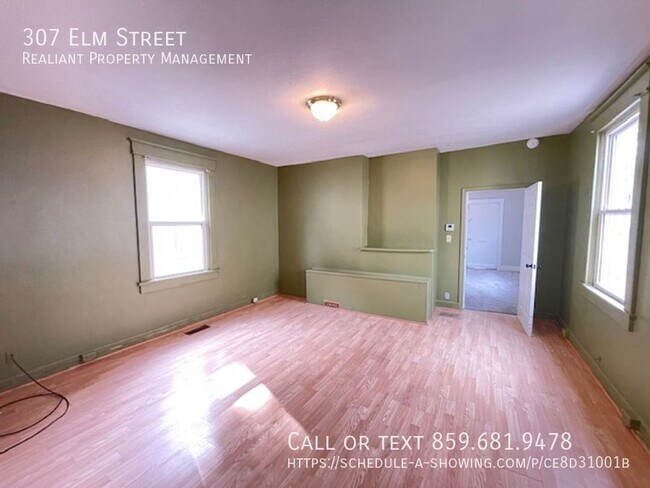 Photo - 307 Elm St