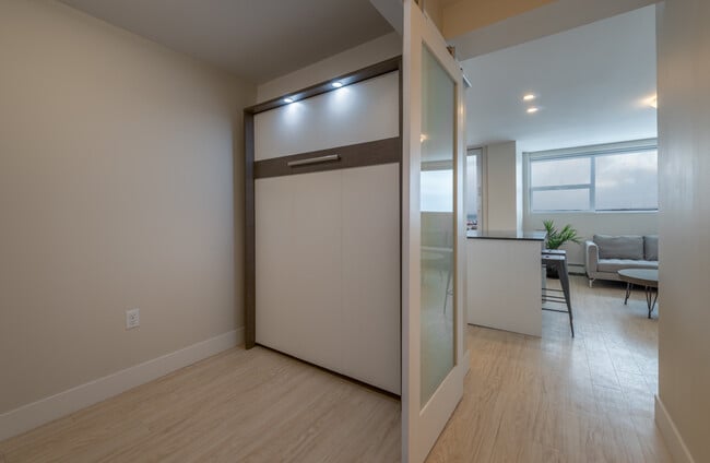 Photo - 5633-5633 Fenwick St Unité 804