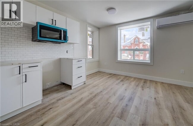 Photo - 22 Grant Ave