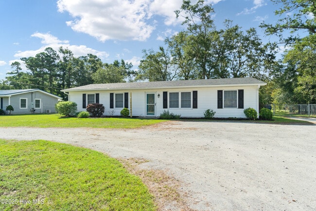 Building Photo - 2216 Ridge Rd Rental