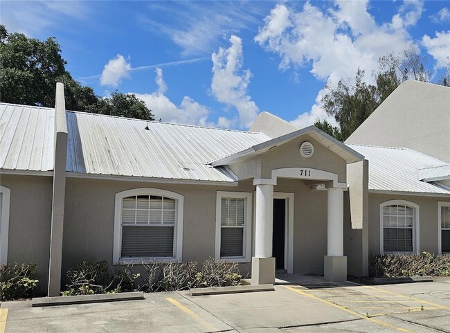 Photo - 711 Lake Jessie Dr