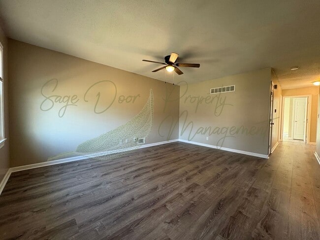 Photo - TOWNHOUSE IN BLUE SPRINGS!!!