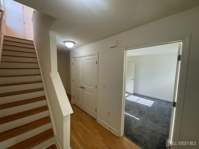 Photo - 331 Gawron Ct