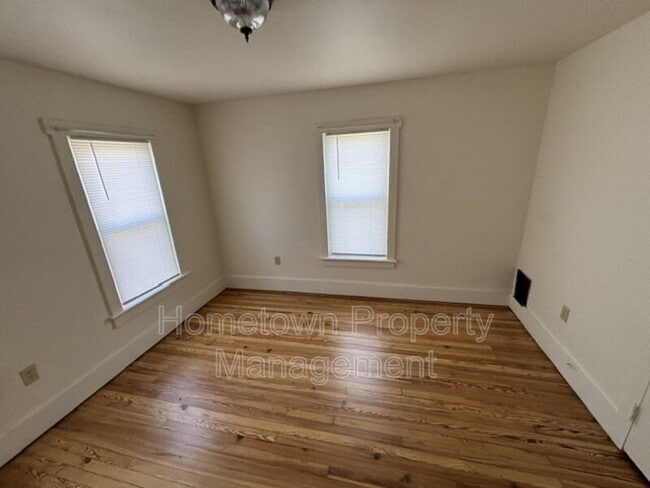 Photo - 1135 Chestnut St