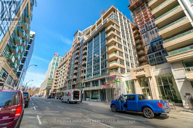 Photo - 270 Wellington St W Unit 213