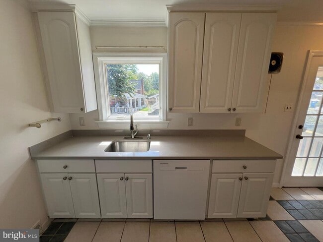 Photo - 2314 Eccleston St