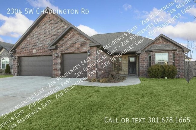 Building Photo - 2304 SW Chaddington Rd