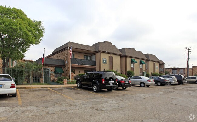 Piccadilly Place Apartments - Piccadilly Place Apartments