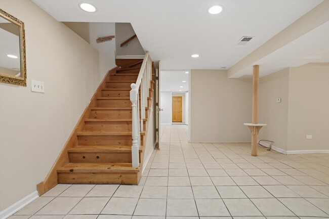 Photo - 4335 N Sacramento Ave Unit G