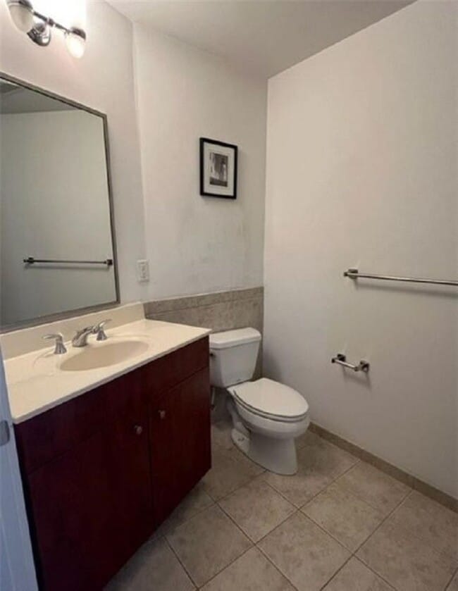 Photo - 1 Bedroom 2 Bath Condo in The Rotundra