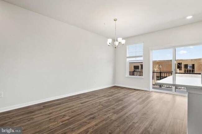 Photo - 7446 Fern Gully Way