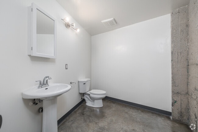Studio - 1,480SF - Bathroom