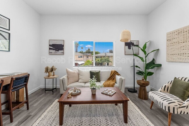 Photo - 5254 Adams Ave Unidad 4