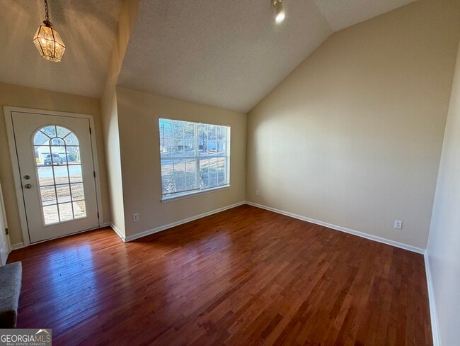 Photo - 260 Windscape Dr