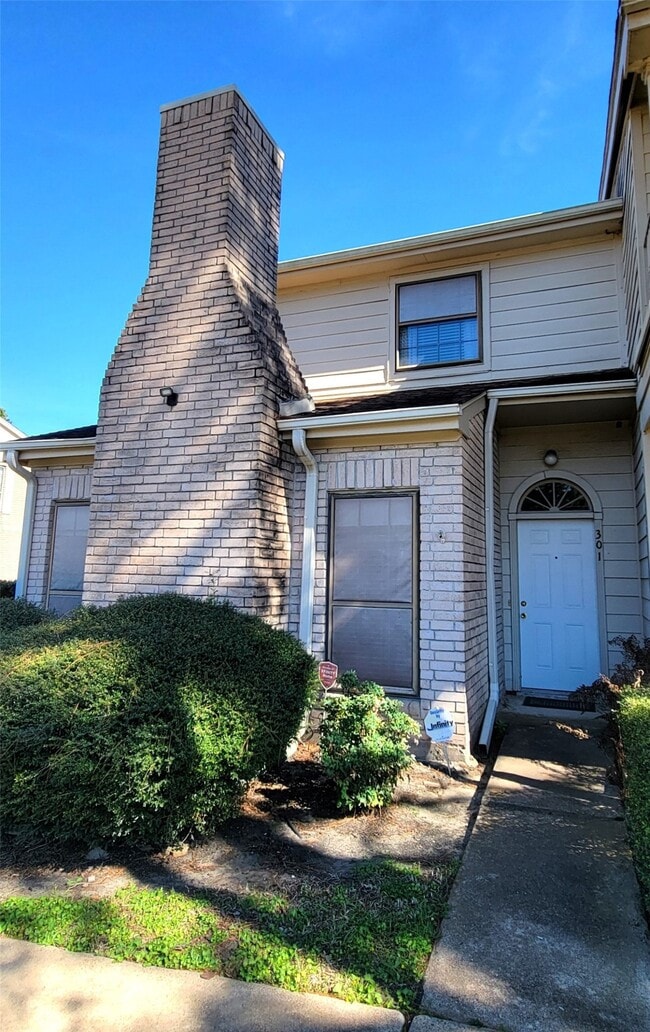 Building Photo - 800 Country Pl Dr Unit 301