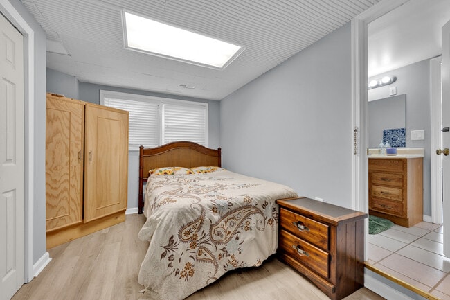 Photo - 2224 Hawksbury Ln