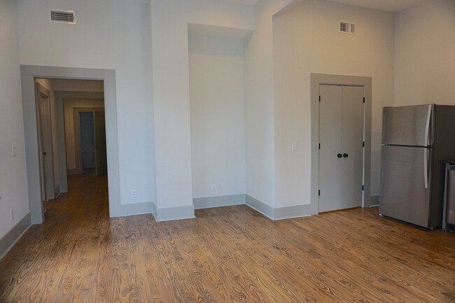 Photo - 552 E Liberty Unit A