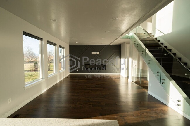 Photo - 1867 S Prairie Pond Rd