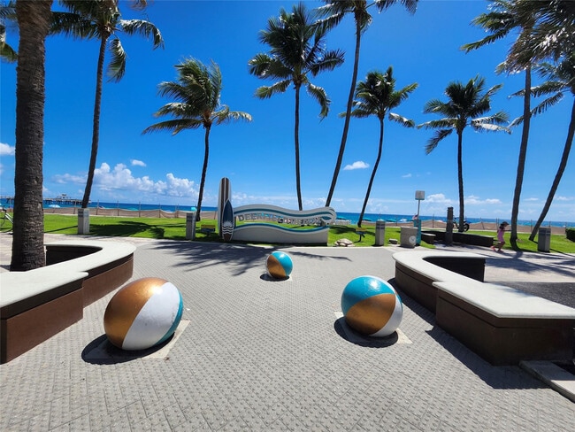 Building Photo - 475 St Unit 117