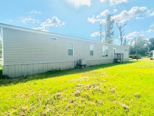 Photo - 207 Juniper Rd