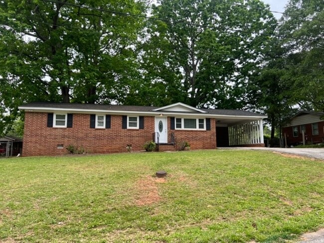 Photo - Fantastic Brick Ranch Home that has been r...