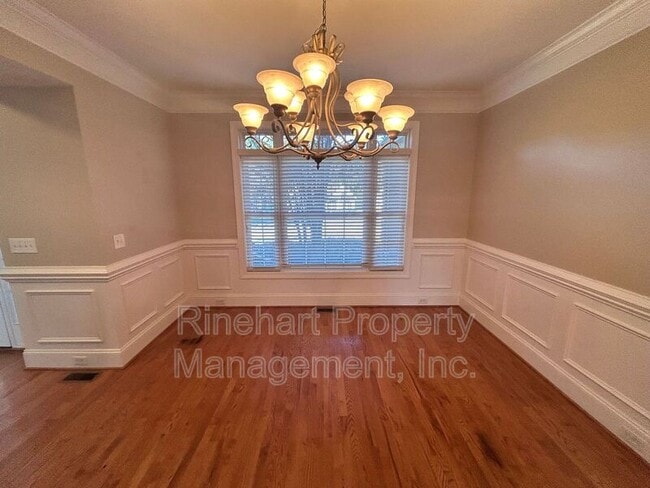 Photo - 1212 Auburndale Ln
