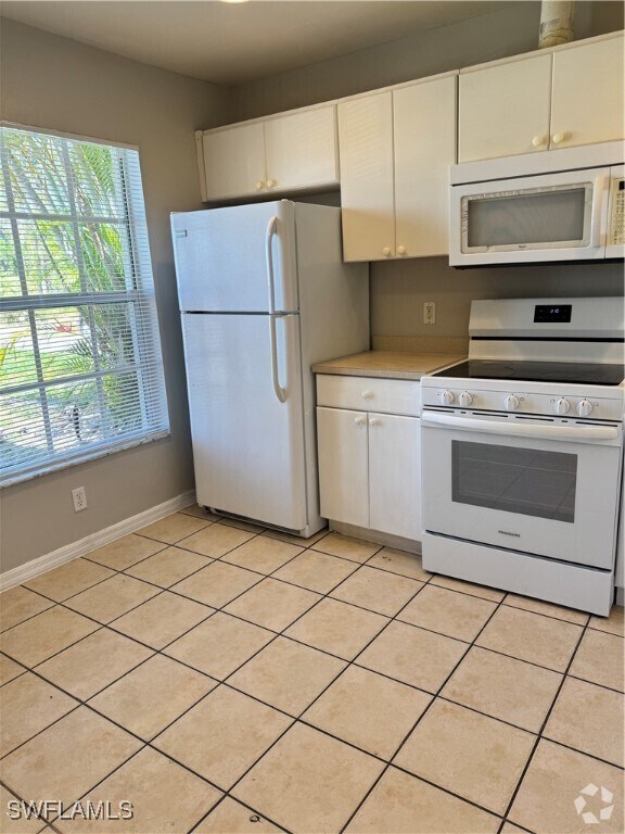 Building Photo - 2121 Snead Dr Rental