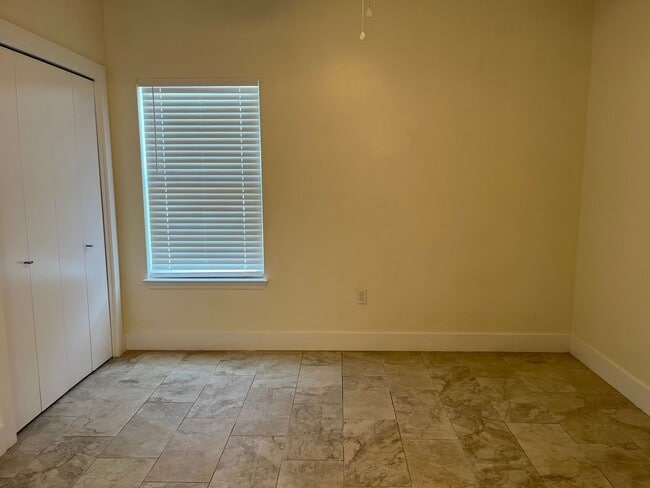 Photo - AVAILABLE NOW!! 2 Bed / 2 Bath Townhome in the Heart of FWB