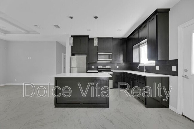 Photo - 1012 E la Cantera Ave Unit Apt 4