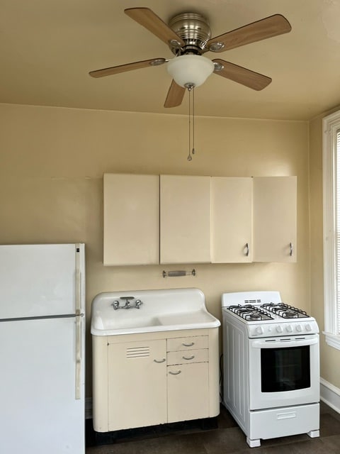 Photo - 208 Summit Ave