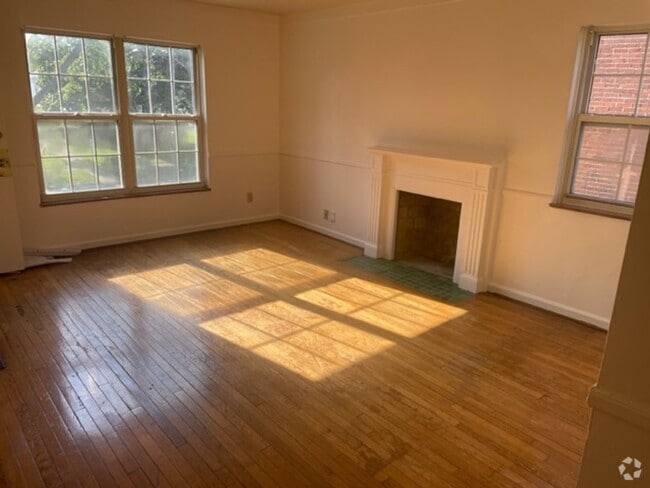 Building Photo - 345 Mayfair Blvd Unit D Rental