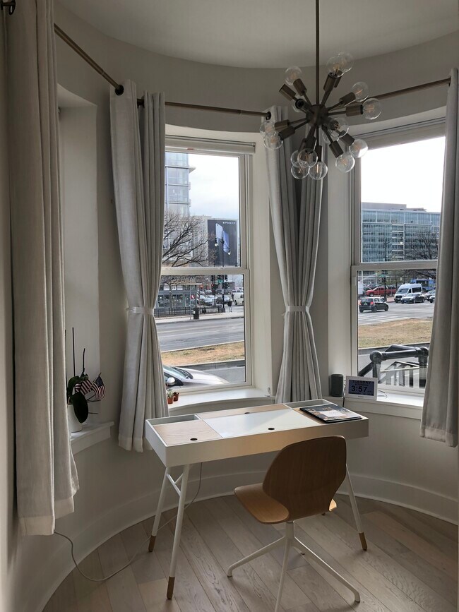 View from bedroom - 475 New York Ave NW Unit 3