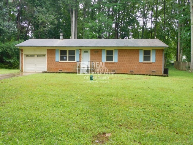 Building Photo - Charming 3 Bedroom/1.5 Bath in Browns Summ... Rental