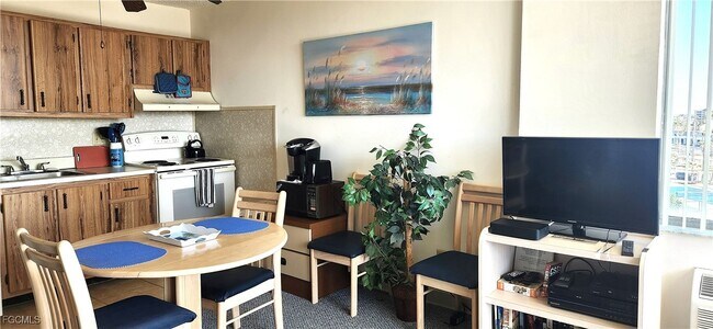 Photo - 7360 Estero Blvd Unidad 502