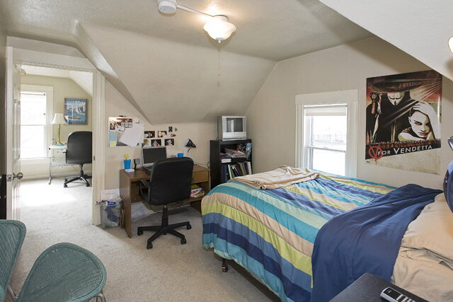 Photo - Charming 4-Bedroom Minneapolis Home with Finished Basement & Hardwood Floors