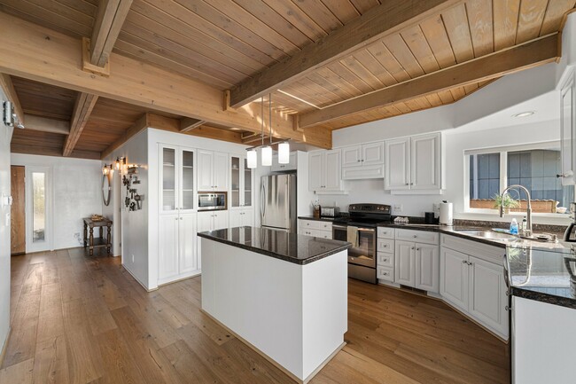 Photo - 4825 Sucia Dr