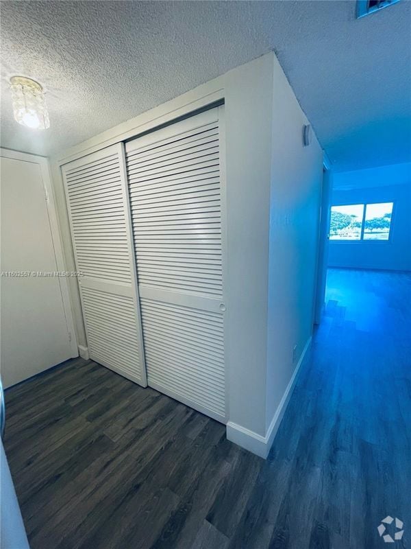 Building Photo - 873 NE 195th St Rental