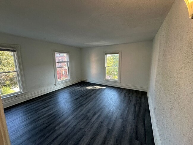 Photo - 211-213 Rose Place Unit 213