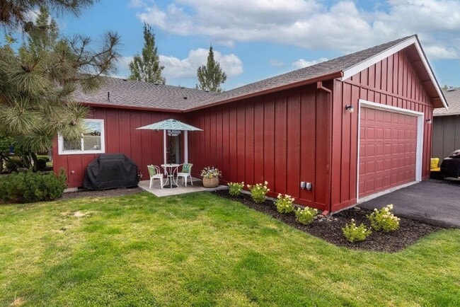 Photo - 61211 Fairfield Dr