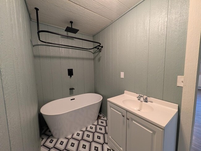 Photo - 121 Green Lane