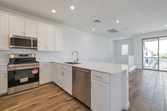 Like Brand New Luxurious Modern 3 Bedroom ... - Like Brand New Luxurious Modern 3 Bedroom ... Townhome