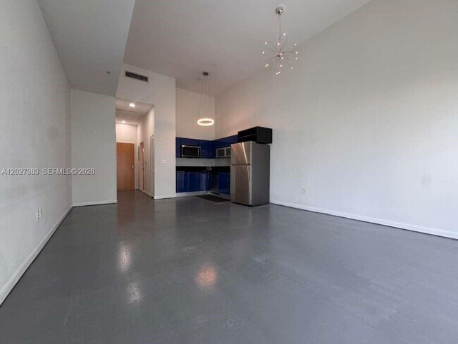 Photo - 253 NE 2nd St Unidad 324