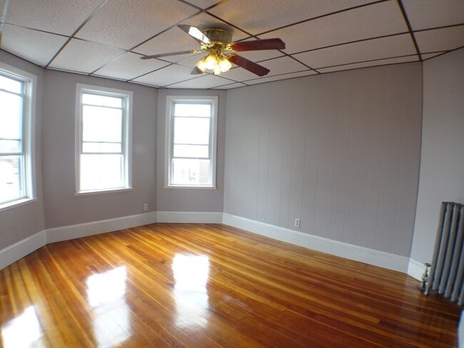 Photo - 102 Saxton St Unit 3