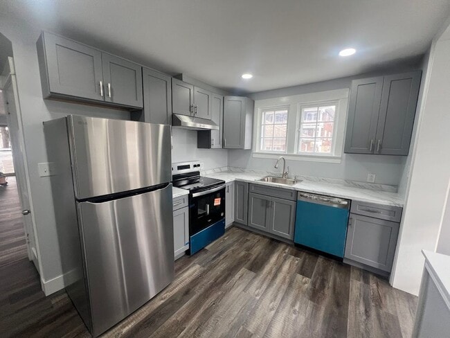 122 Reading Ave
