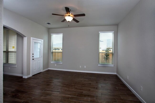 113 Lakeview Ct
