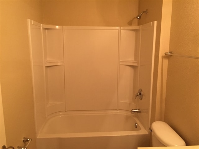 Photo - 372 W New England Dr