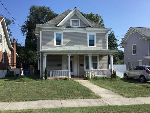 Building Photo - 813 Winona Ave SW Unit Apt #1